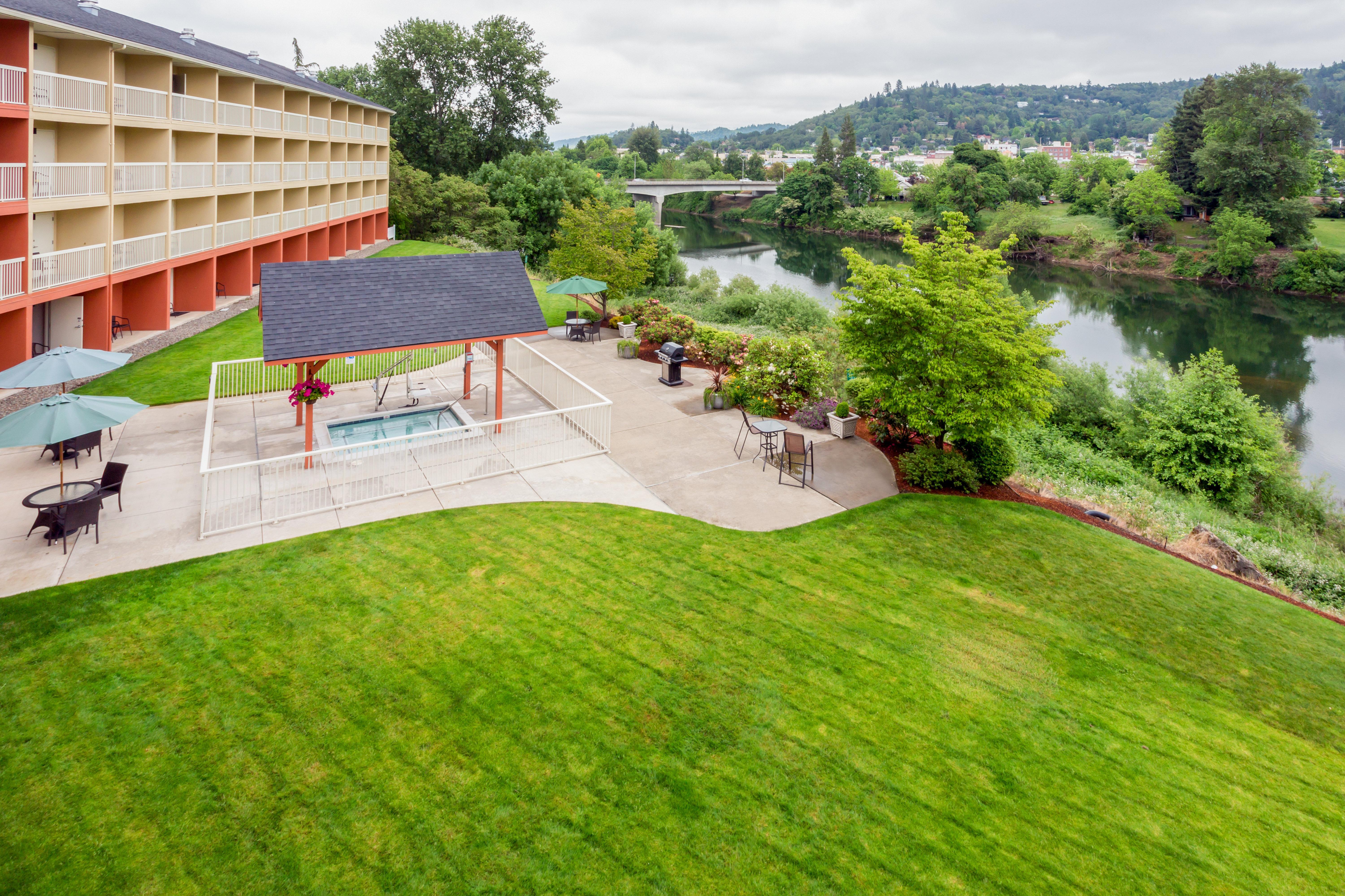 Holiday Inn Express Roseburg By Ihg Kültér fotó