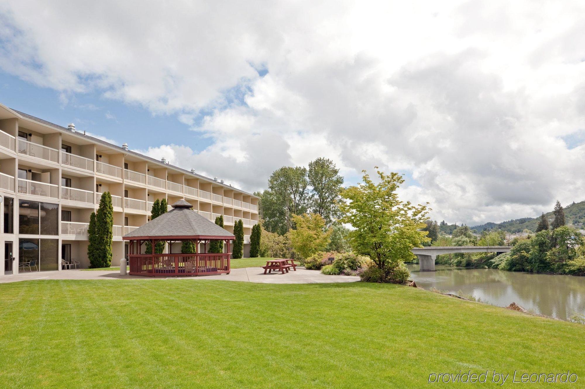Holiday Inn Express Roseburg By Ihg Kültér fotó